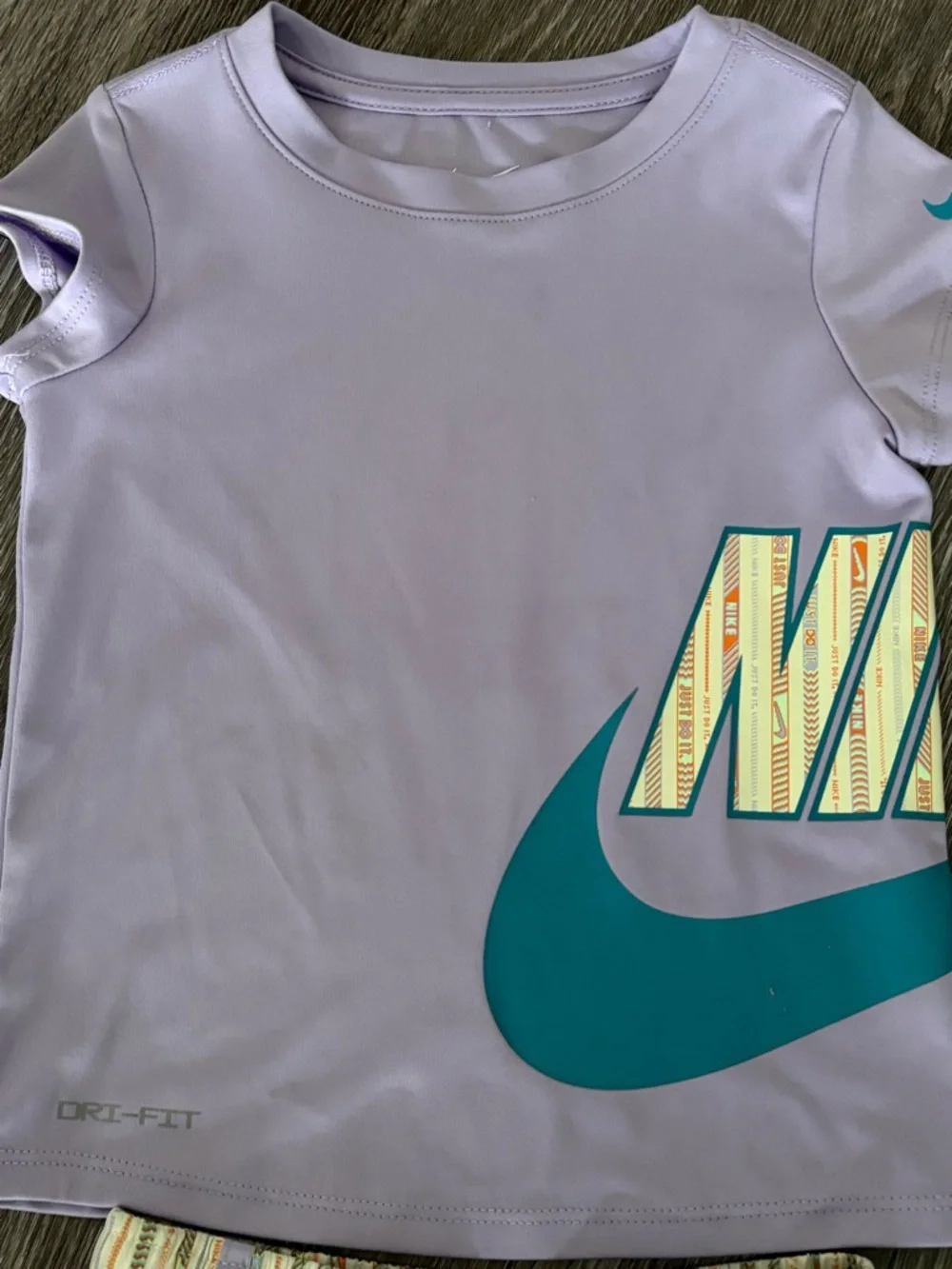 Girls Nike DRI-FIT Lavender and Teal Girls' Set Size 4 (XS) - Picture 6 of 7